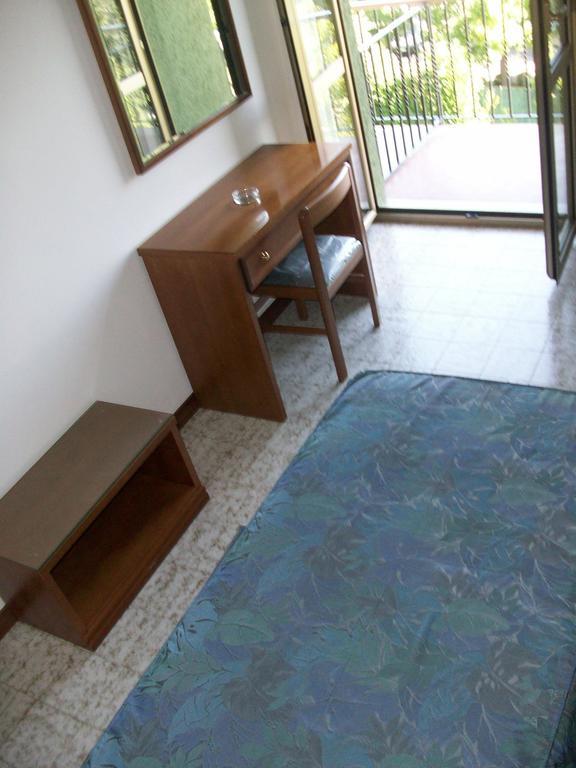 Santorotto Di Fabio Terrosi Hotel 3*